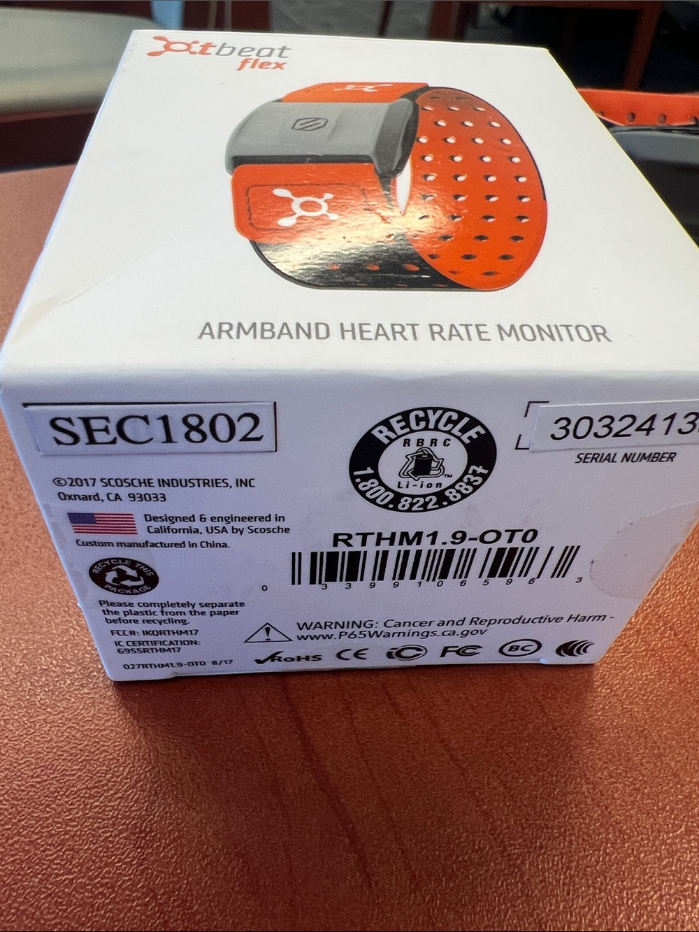 Orangetheory OT Beat Flex Armband Heart Rate Monitor with USB Charger - Picture 6 of 7